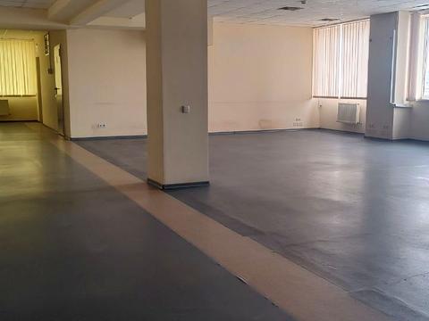 комерційна за адресою майдан Захисників України пл., 7/8