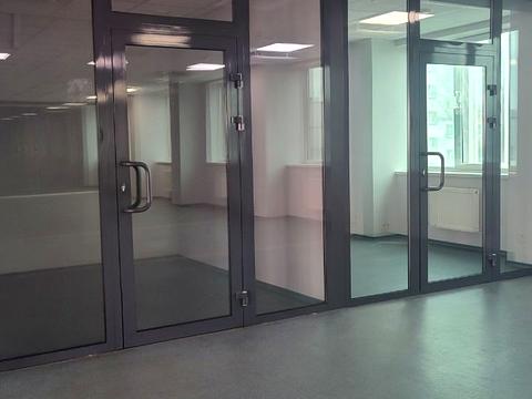 комерційна за адресою майдан Захисників України пл., 7/8