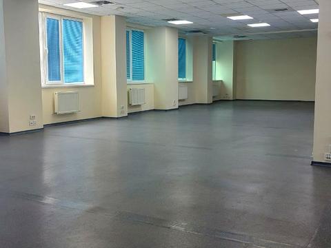 комерційна за адресою майдан Захисників України пл., 7/8