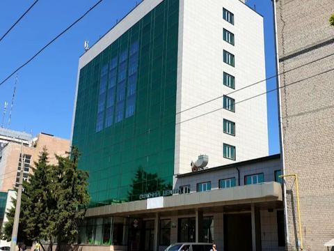 комерційна за адресою майдан Захисників України пл., 7/8