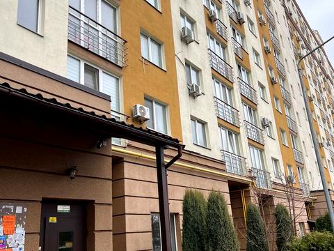 комерційна за адресою Лесі Українки вул., 62-Б