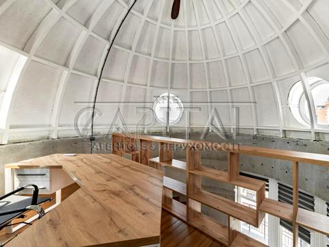 комерційна за адресою вул. Кузнецова, 60/19