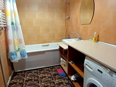 квартира за адресою Тролейбусна вул., 28