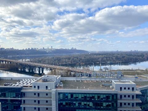 квартира за адресою Дніпровська набережна вул., 1-А