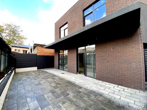 комерційна за адресою Грушевського вул., 32А