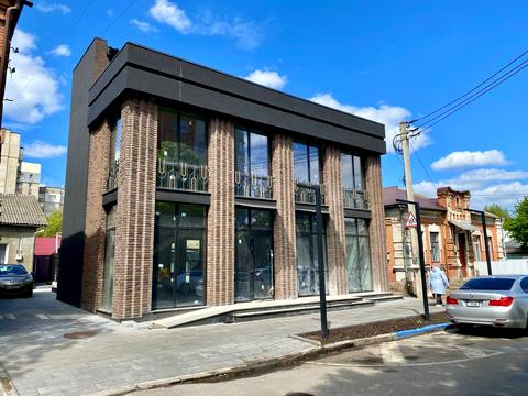 комерційна за адресою Грушевського вул., 32А