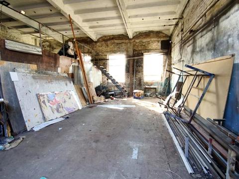 коммерческая по адресу Карпенко-Карого ул., 60