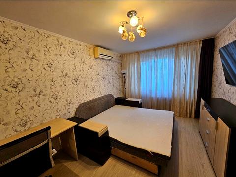 квартира за адресою Київ, Володимира Івасюка просп. (Героїв Сталінграду), 49-Б