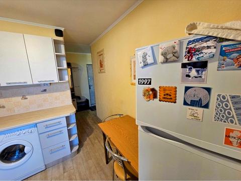 квартира за адресою Київ, Володимира Івасюка просп. (Героїв Сталінграду), 49-Б