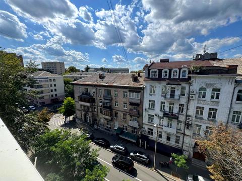 квартира за адресою Обсерваторна вул., 10