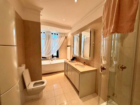 квартира за адресою Обсерваторна вул., 10