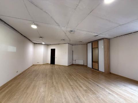 комерційна за адресою Університетська вул., 2/1 В