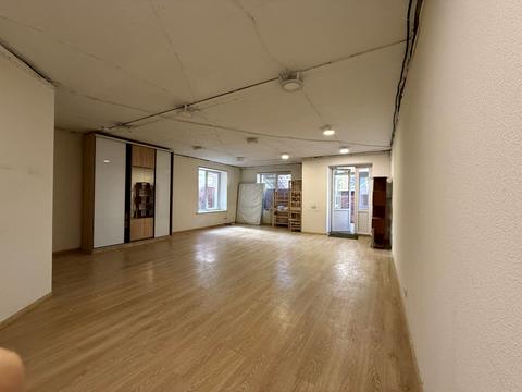 комерційна за адресою Університетська вул., 2/1 В