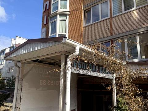 комерційна за адресою Університетська вул., 2/1 В