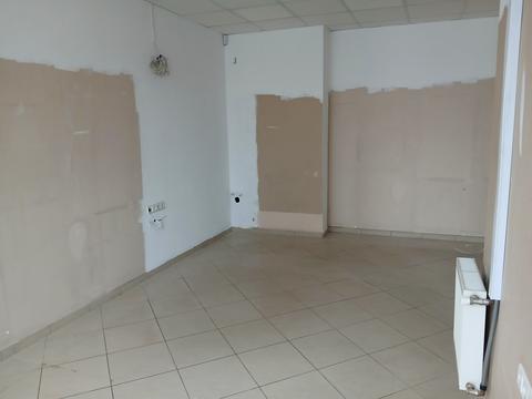 комерційна за адресою Микільсько-Слобідська вул., 2-Б