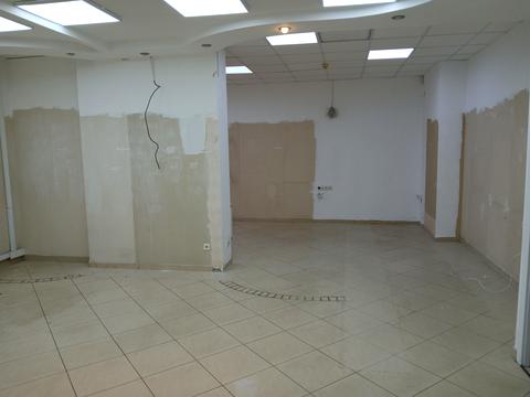 комерційна за адресою Микільсько-Слобідська вул., 2-Б
