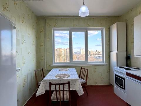 квартира за адресою Композитора Лятошинського вул., 18