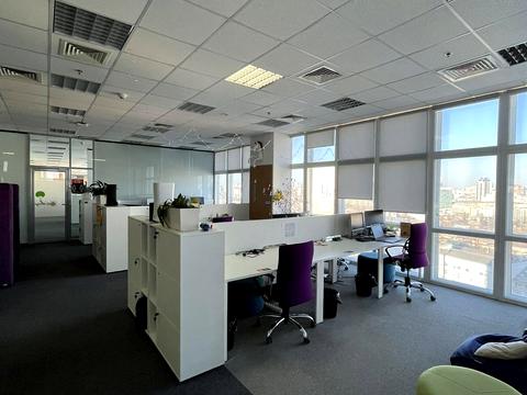 комерційна за адресою Київ, Миколи Амосова вул., 12