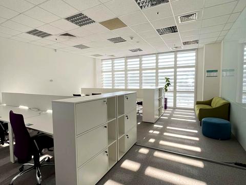 комерційна за адресою Київ, Миколи Амосова вул., 12