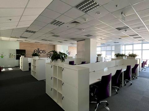 комерційна за адресою Київ, Миколи Амосова вул., 12