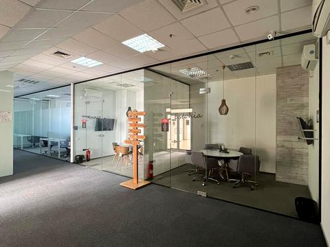 комерційна за адресою Київ, Миколи Амосова вул., 12