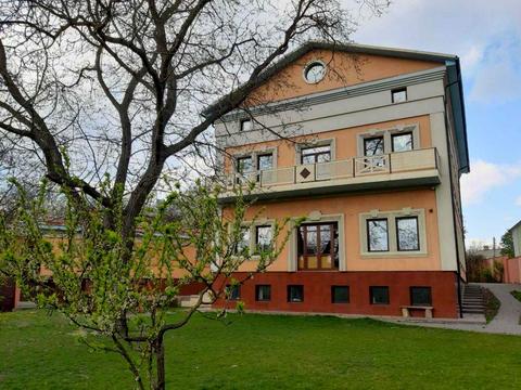 будинок за адресою Монтажників вул.