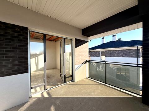 дом по адресу с. Дмитровка, Зоряна