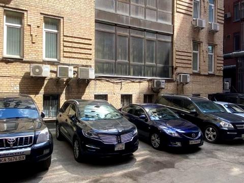 комерційна за адресою Жилянська вул., 53