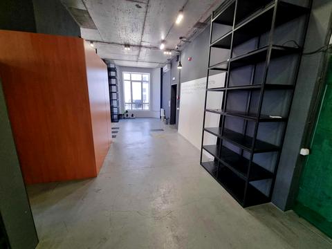 комерційна за адресою Дегтярна вул., 6