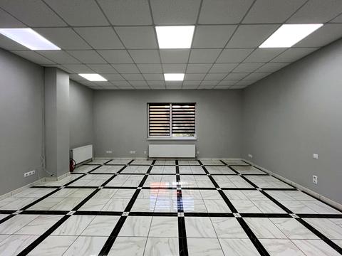 комерційна за адресою Подільська вул., 93/1