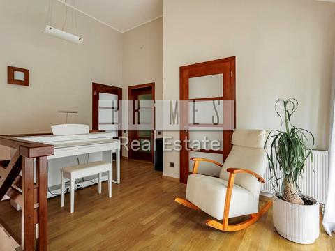 будинок за адресою Каштанова, 4