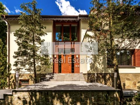 будинок за адресою Каштанова, 4