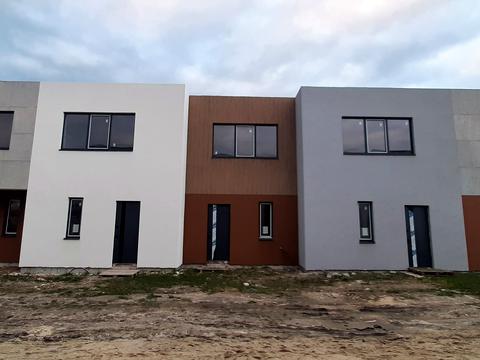 будинок за адресою Пріозерна