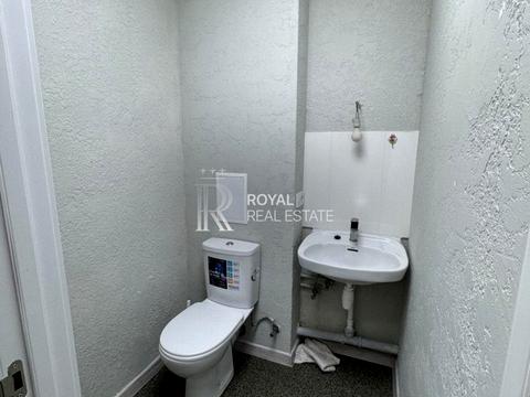 комерційна за адресою Драгоманова вул., 27