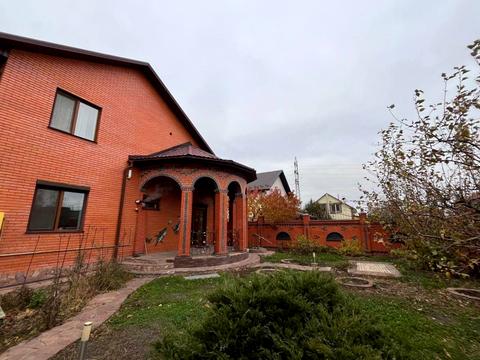 будинок за адресою Центральної Ради вул.