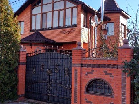 будинок за адресою Центральної Ради вул.