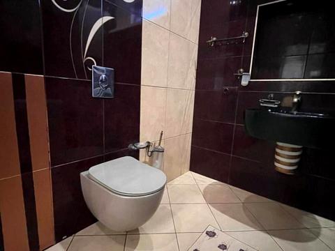 будинок за адресою Центральної Ради вул.