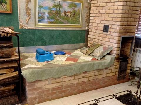 будинок за адресою Центральної Ради вул.