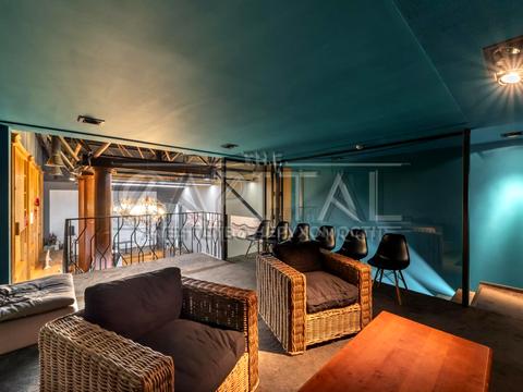 коммерческая по адресу Антоновича ул. (Горького), 50