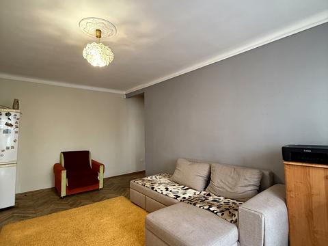 квартира за адресою Степана Бандери вул., 18