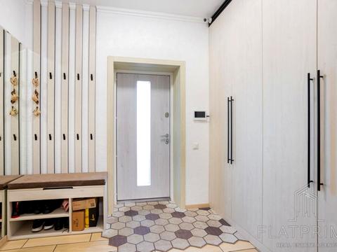 квартира за адресою Софії Русової вул., 7-Г