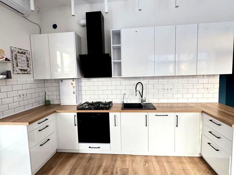 будинок за адресою Вишнева