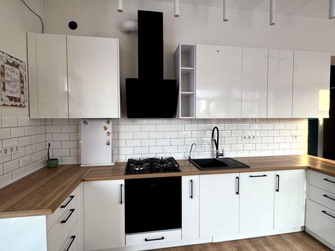 будинок за адресою Вишнева