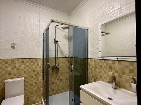 комерційна за адресою Леоніда Кравчука, 71