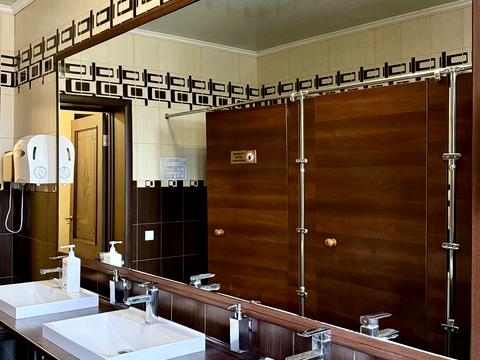 комерційна за адресою Леоніда Кравчука, 71