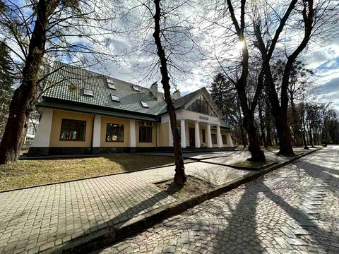коммерческая по адресу Самчука ул. (Пархоменко), 22