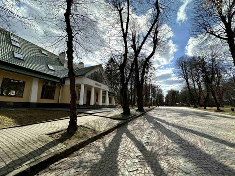 коммерческая по адресу Самчука ул. (Пархоменко), 22