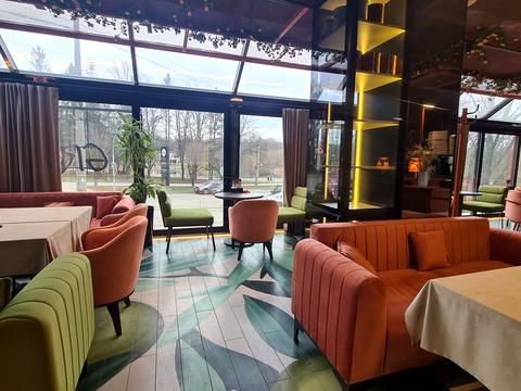 комерційна за адресою Сергія Скальда вул. (Комарова), 1