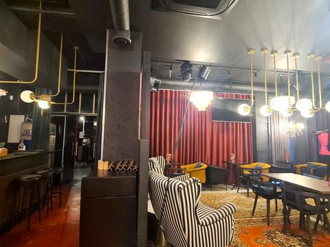 комерційна за адресою Сергія Скальда вул. (Комарова), 1