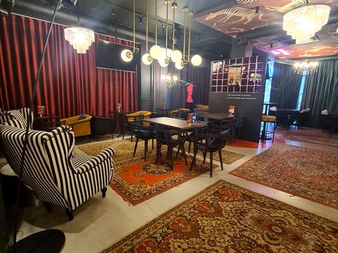 комерційна за адресою Сергія Скальда вул. (Комарова), 1